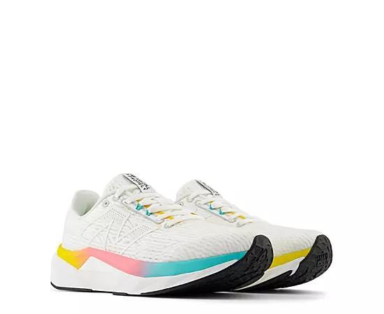 New Balance Womens Fuelcell Propel V5 Running Shoe Product Image