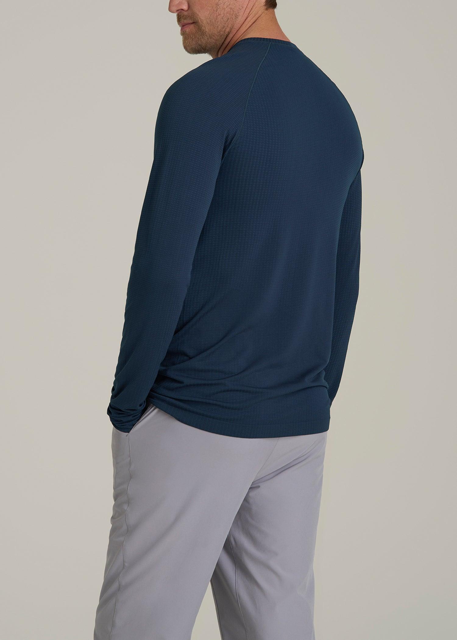 Long Sleeve Vented Performance Top in Navy Blue Male Product Image