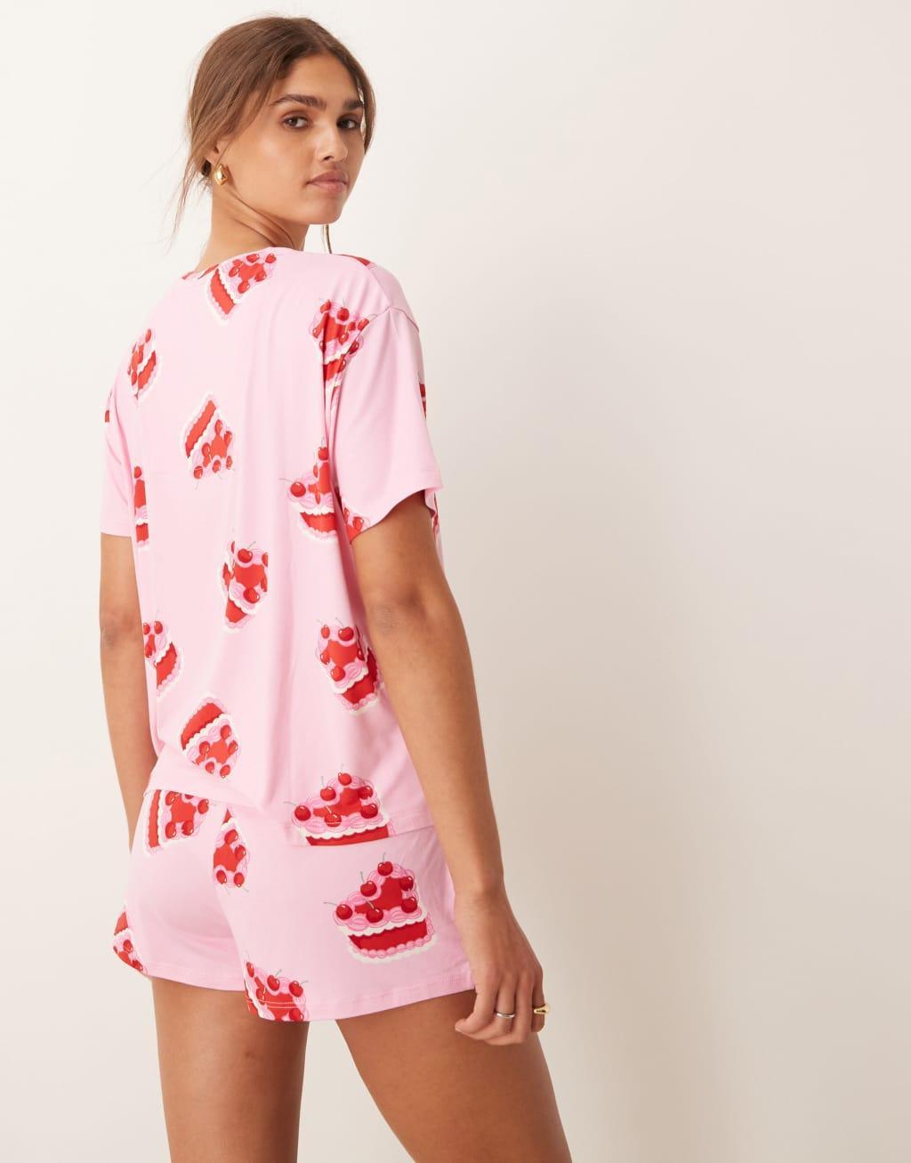 Urban Threads Valentines oversized T-shirt and shorts pajama set in heart cake print Product Image