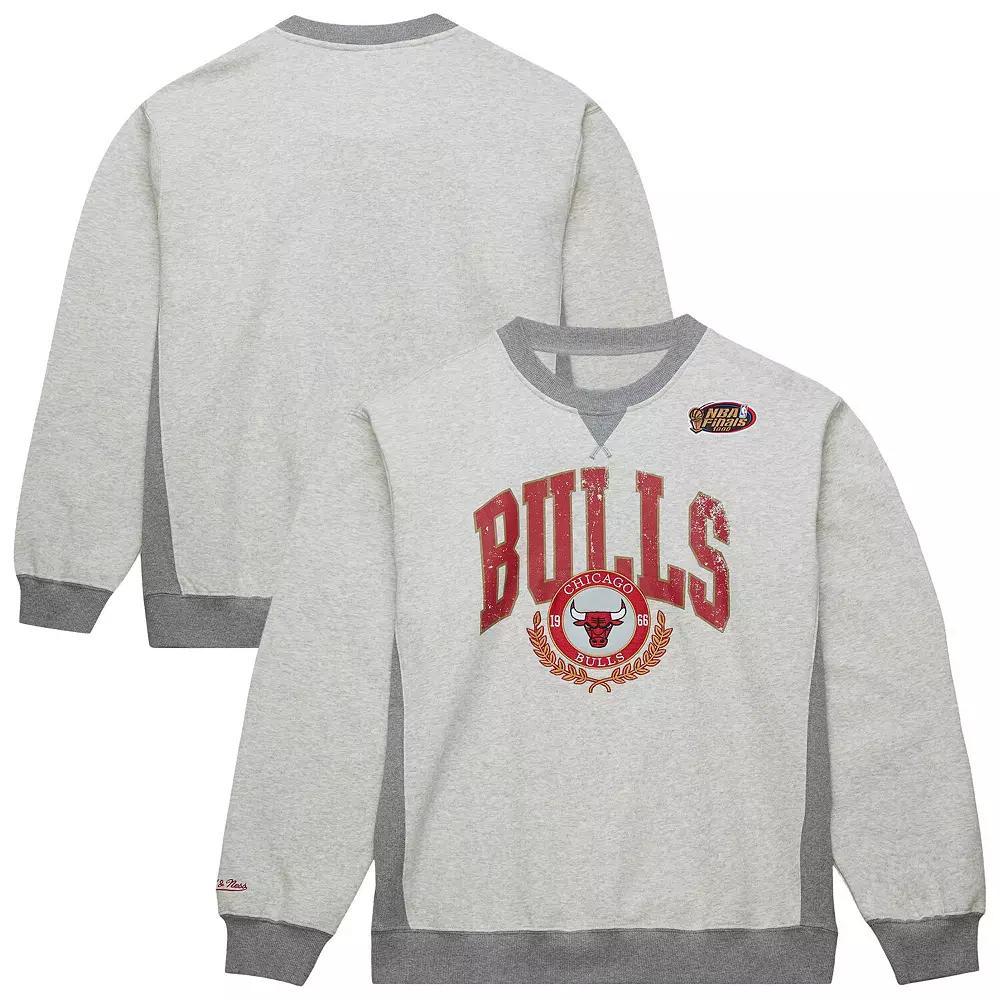 Men's Mitchell & Ness Heather Gray Chicago Bulls  Vintage Logo Pullover Sweatshirt, Size: 3XL, Grey Product Image