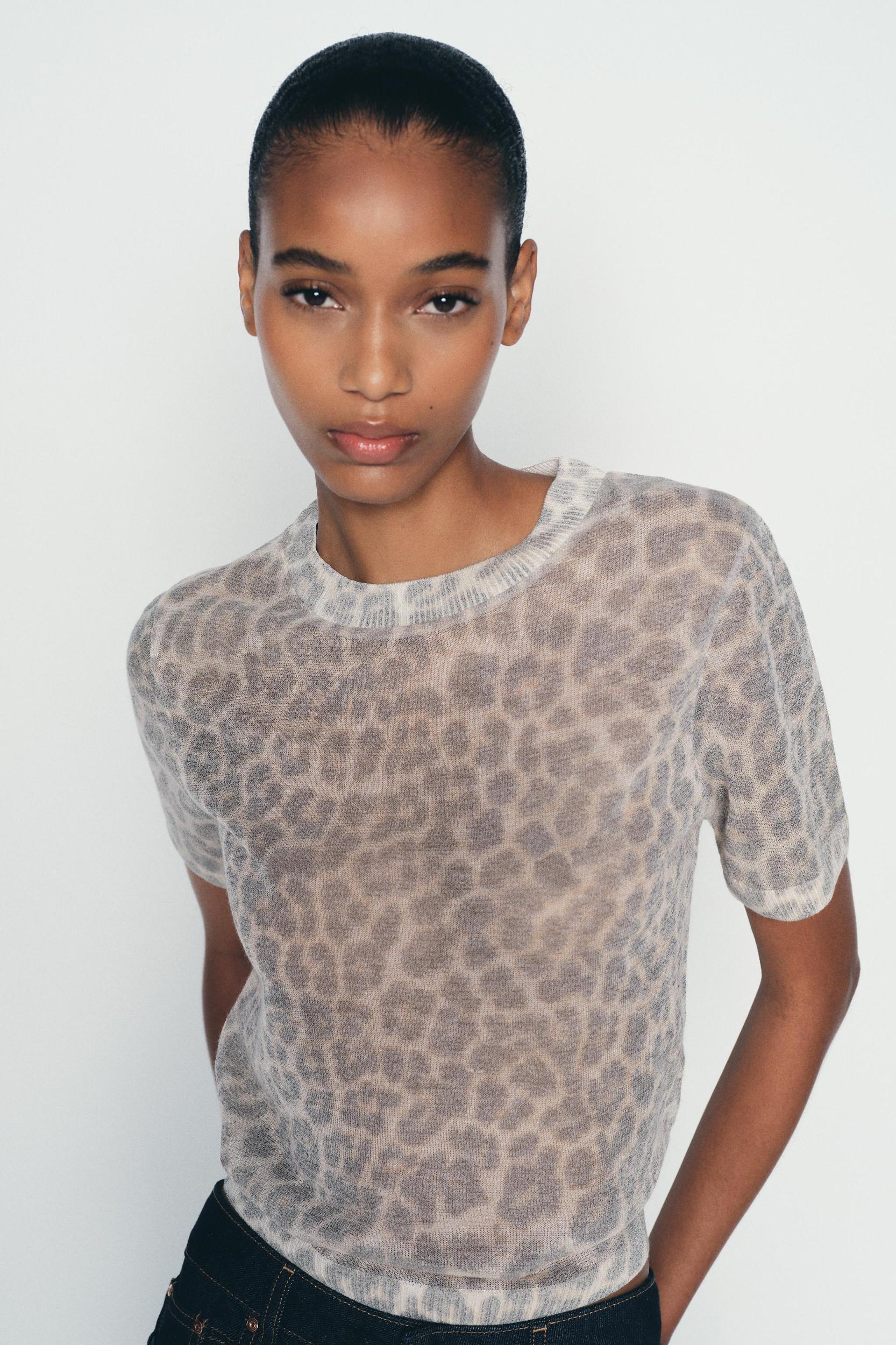 ANIMAL PRINT FINE KNIT TOP Product Image