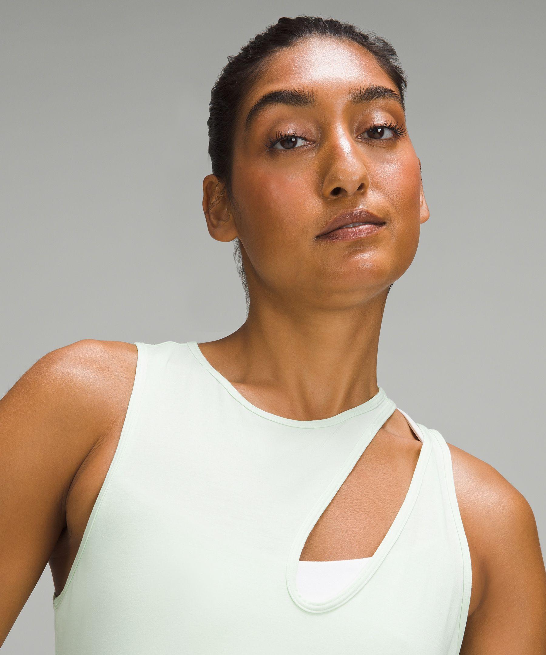Shoulder Cut-Out Yoga Tank Top Product Image