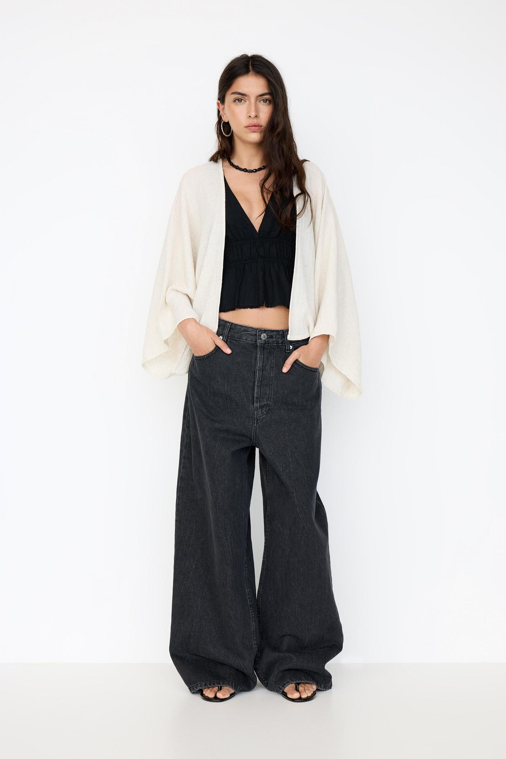 Short rustic kimono Product Image