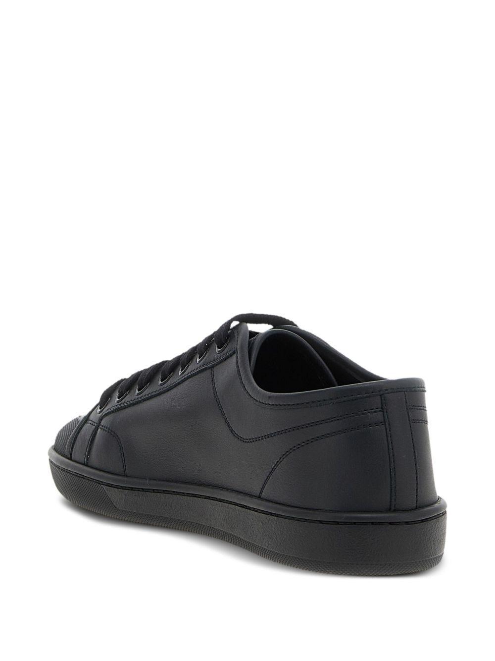 logo-detail leather sneakers Product Image