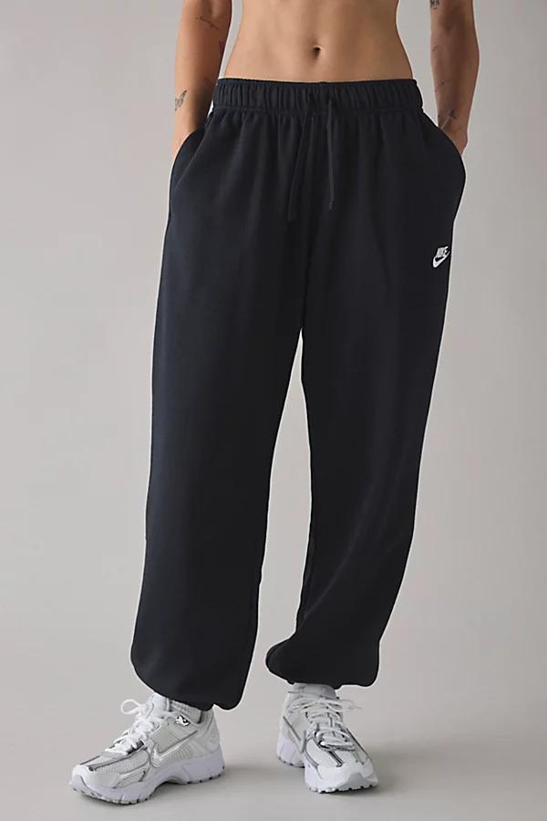 Women's Nike Sportswear Club Fleece Mid-Rise Oversized Sweatpants Product Image