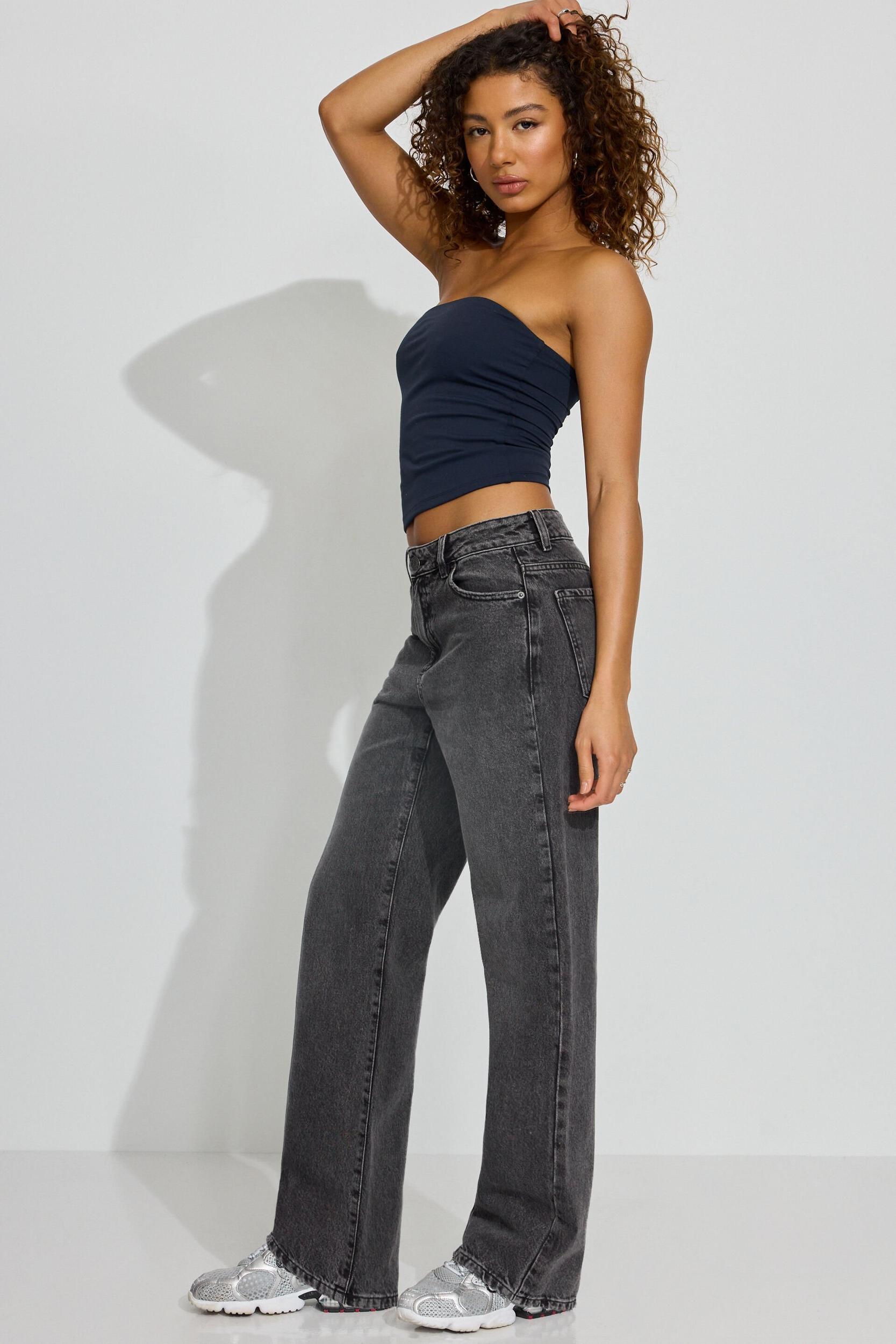 '90s Straight Jeans Product Image