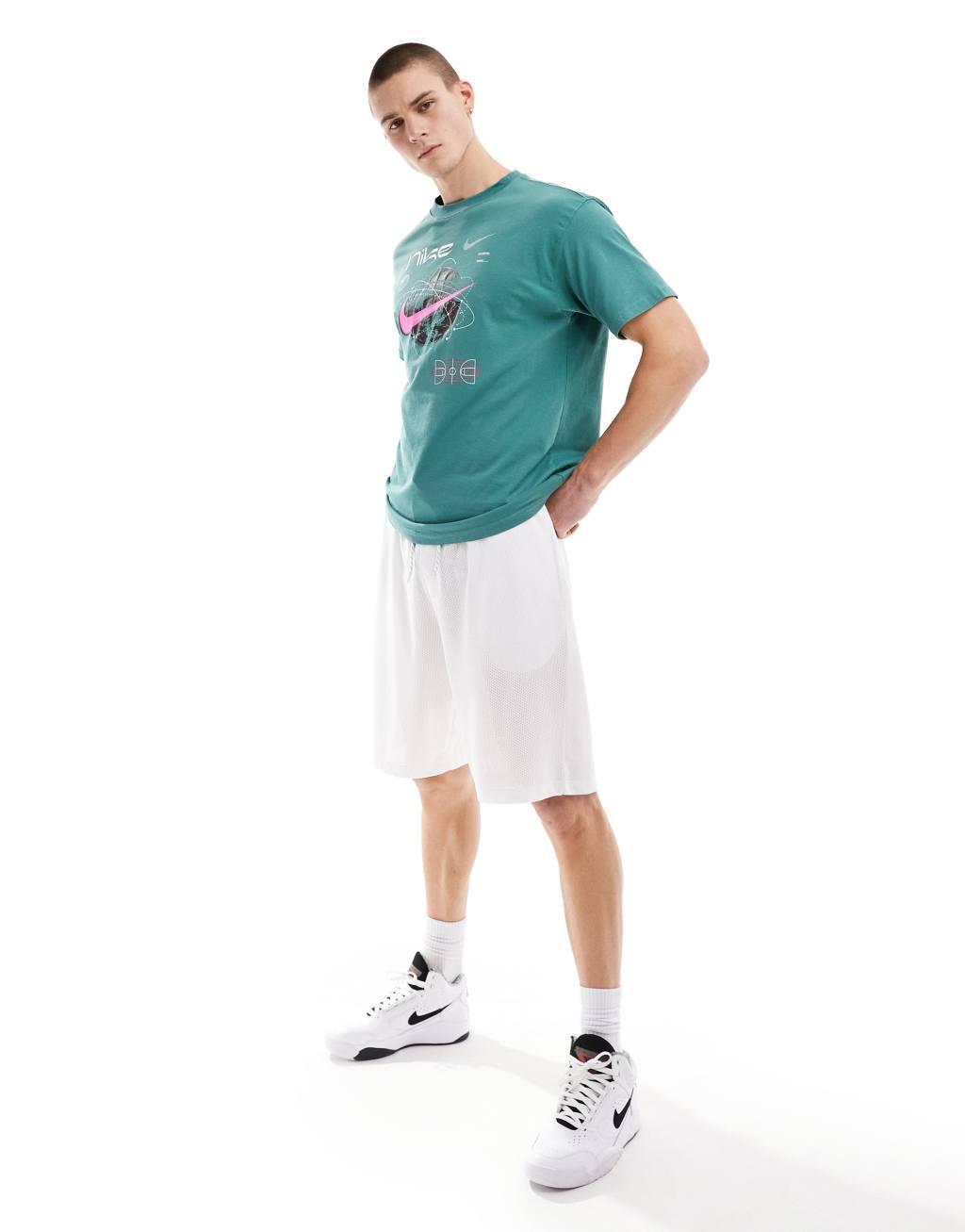 Nike Basketball Swoosh T-shirt in dark green Product Image