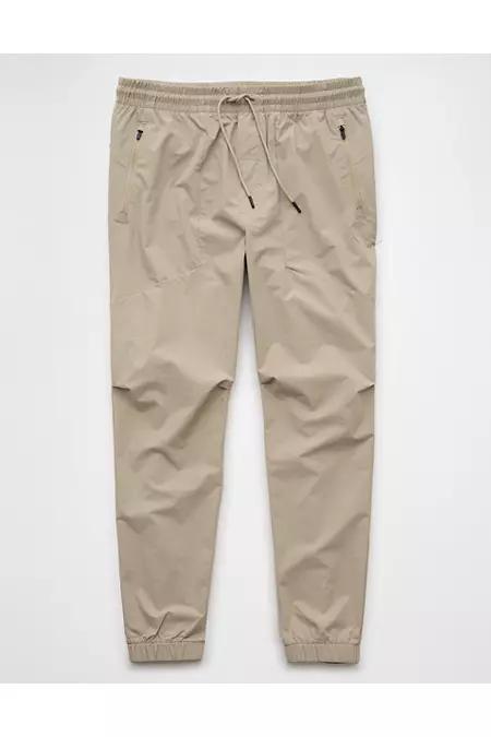 AE 24/7 Tech Jogger Men's Product Image