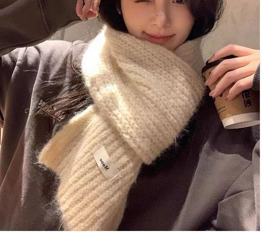 Plain Applique Scarf Product Image