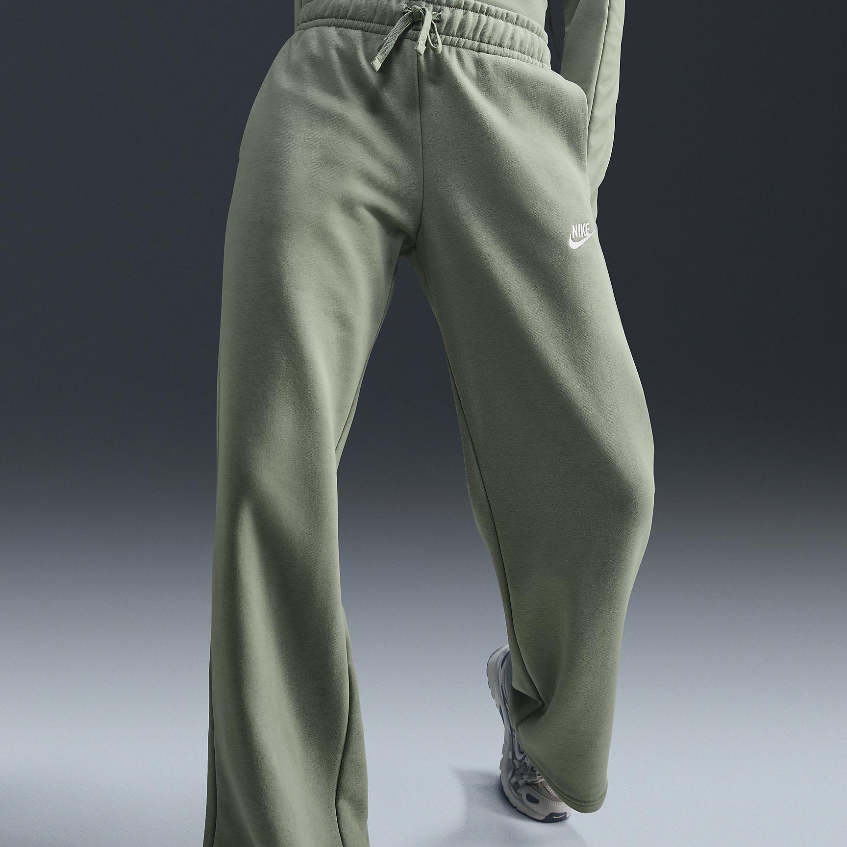 Nike Sportswear Club Fleece Women's Mid-Rise Wide-Leg Sweatpants Product Image