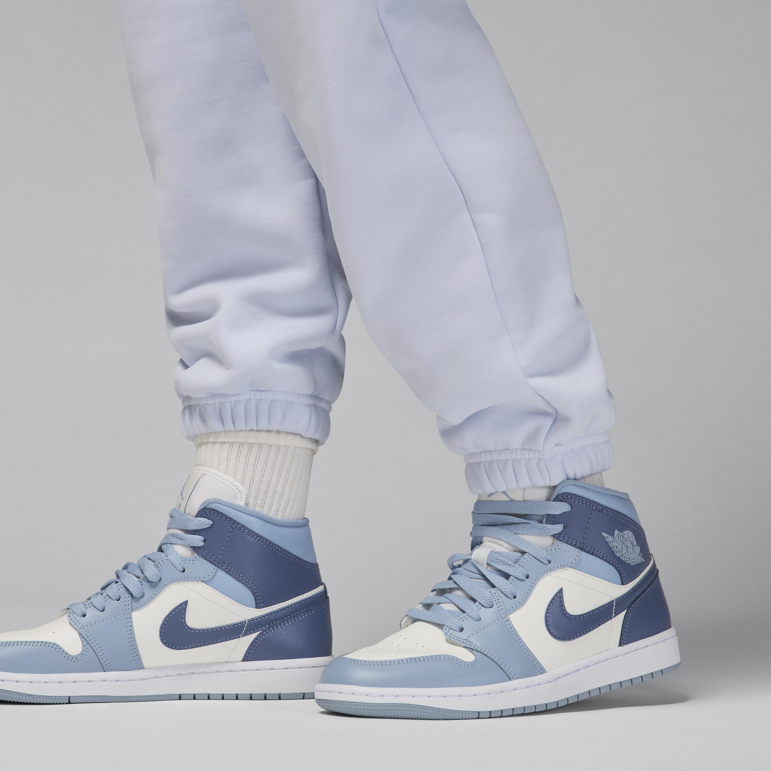 Women's Jordan Flight Fleece Pants Product Image
