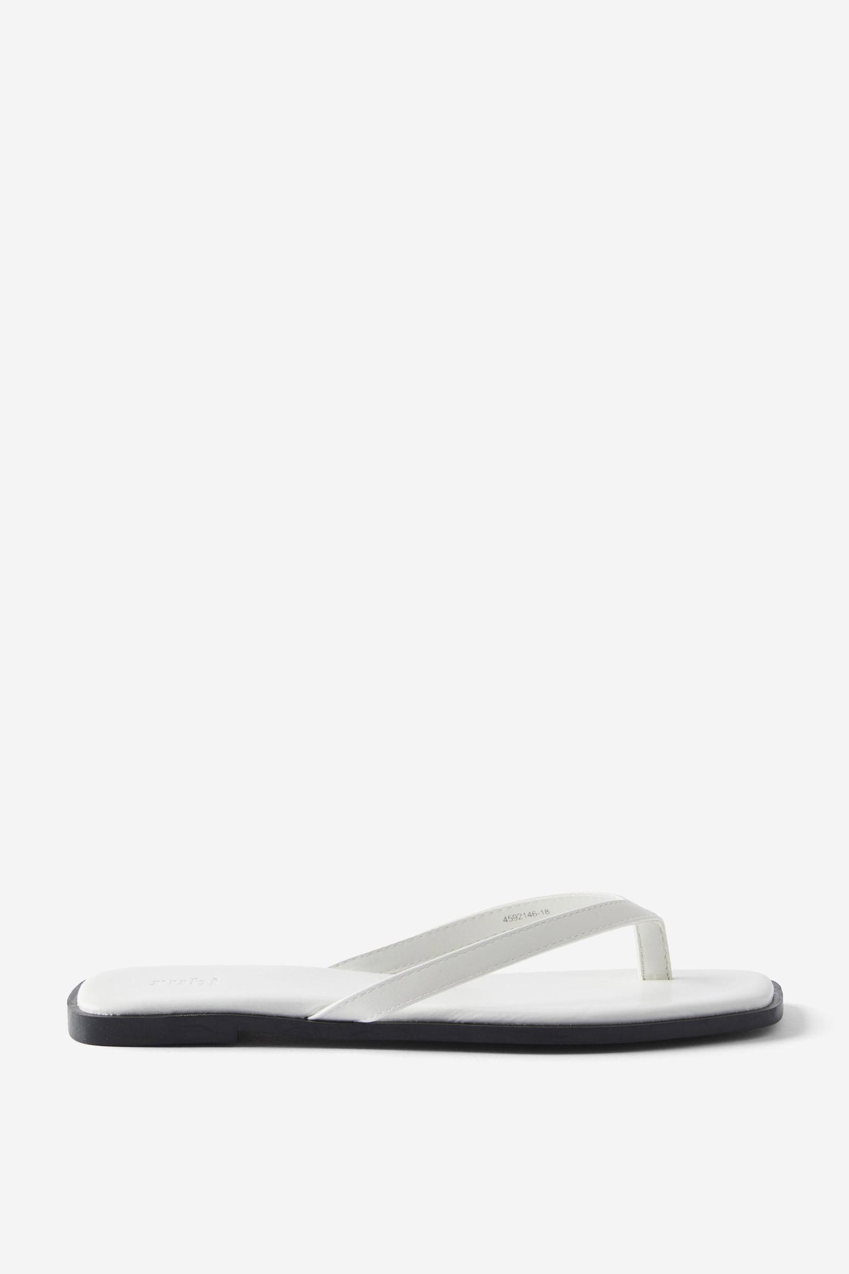 Byron Slide Product Image