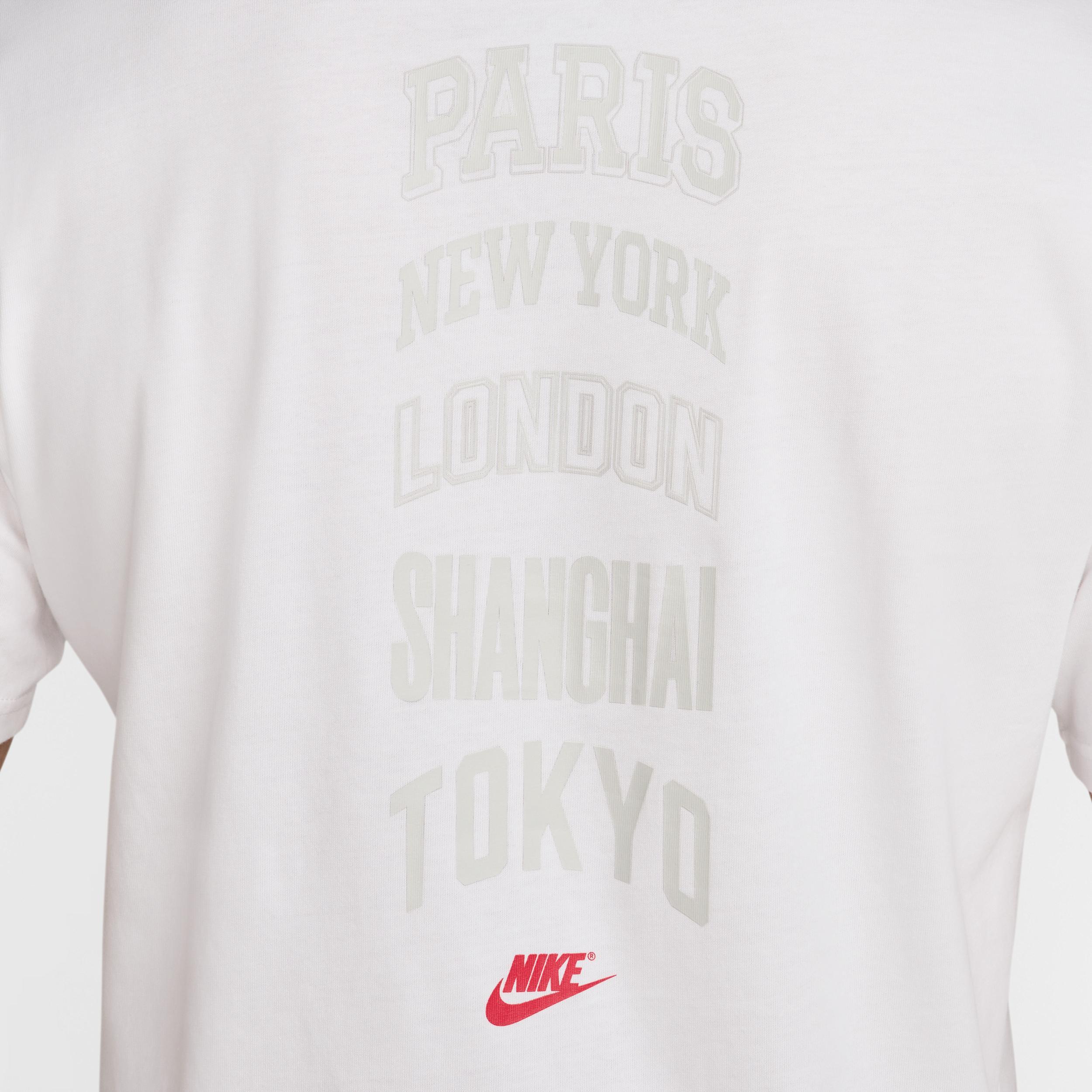 Nike Sportswear Men's Max90 T-Shirt Product Image