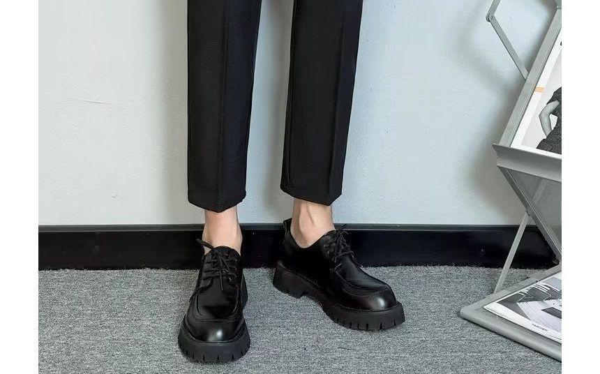 Mid Rise Plain Cropped Tapered Dress Pants Product Image