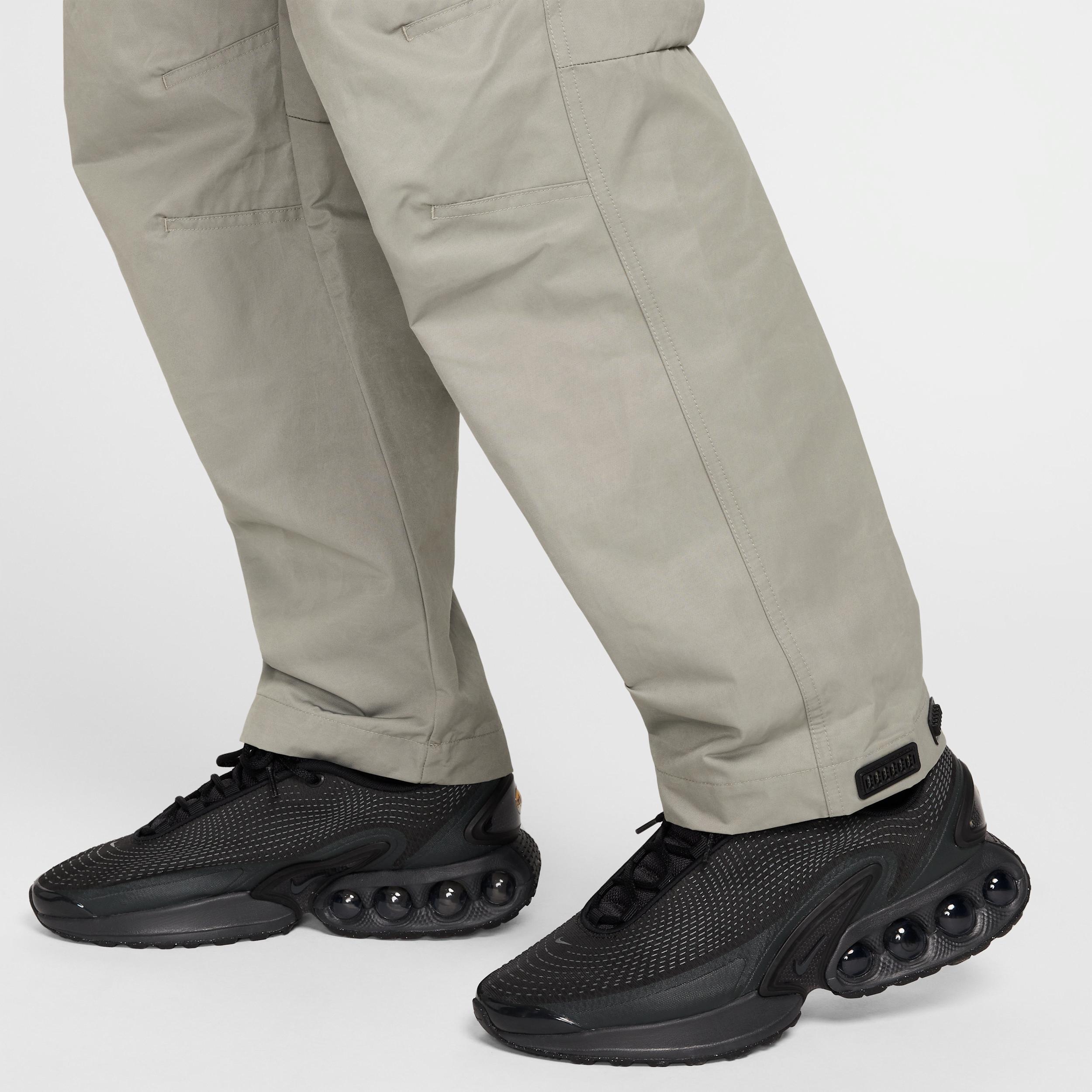 Nike Men's Tech Woven Pants Product Image