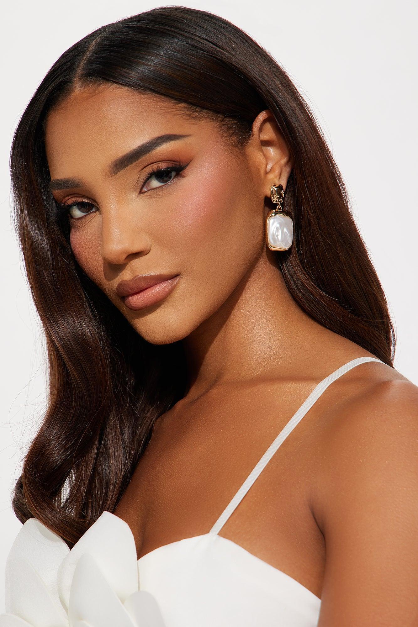 Mother Pearl Earrings - White/Gold Product Image
