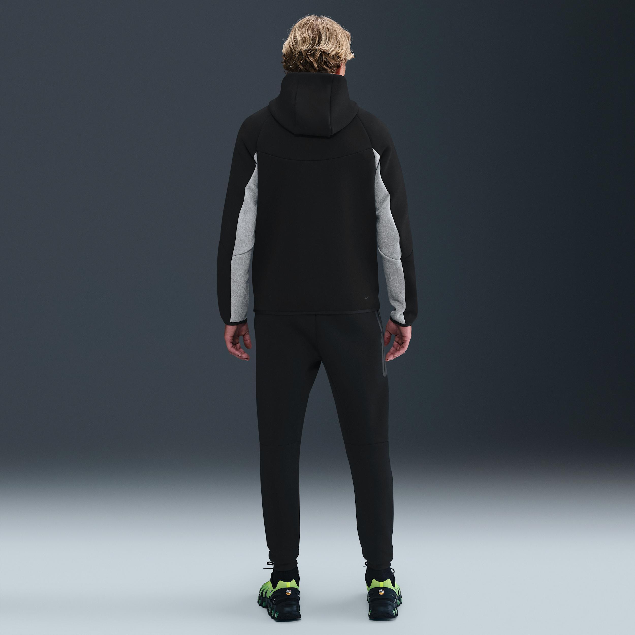 Nike Men's Tech Fleece Jogger Pants Product Image