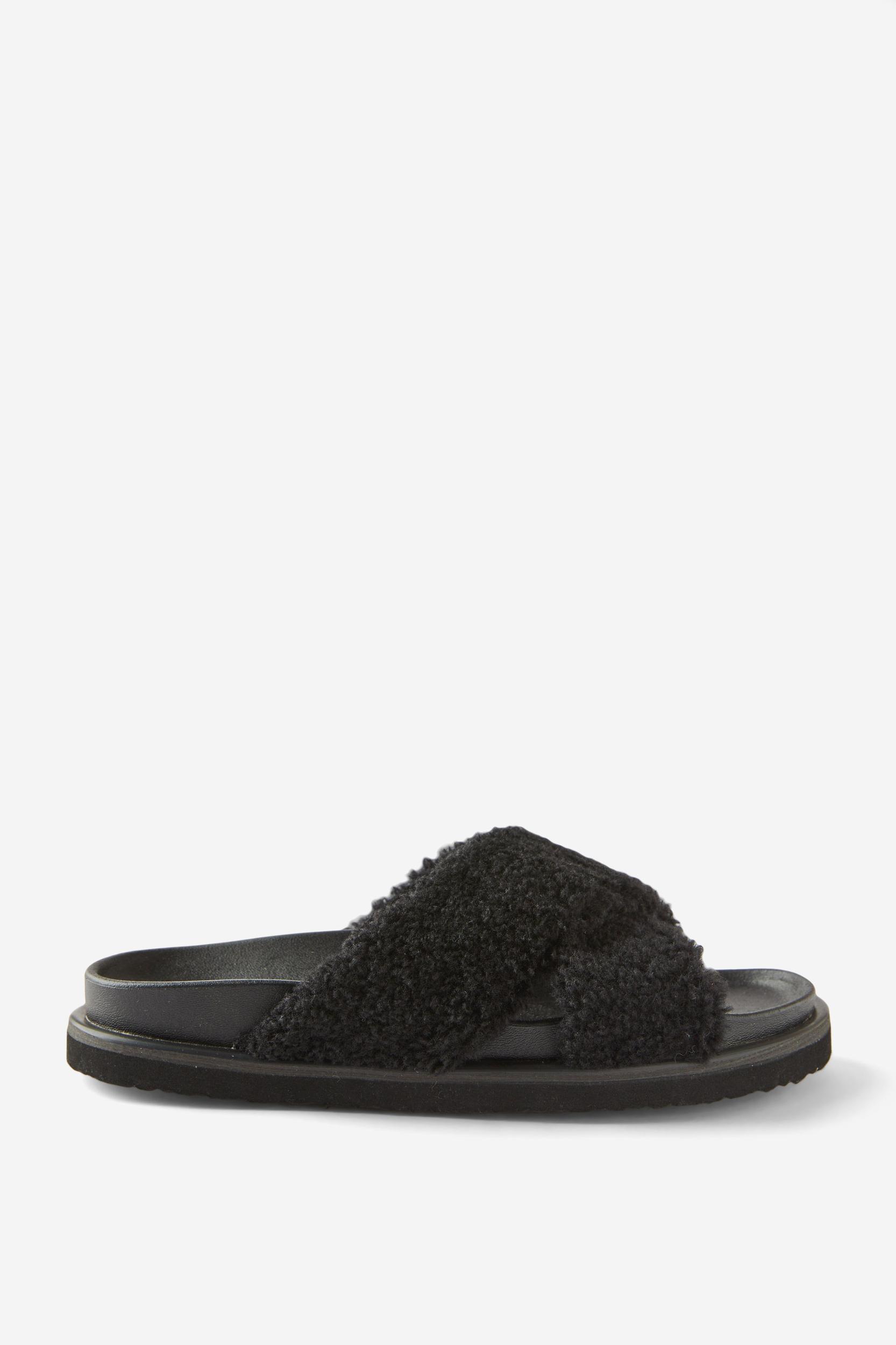 Elidy Cosy Sandal Product Image