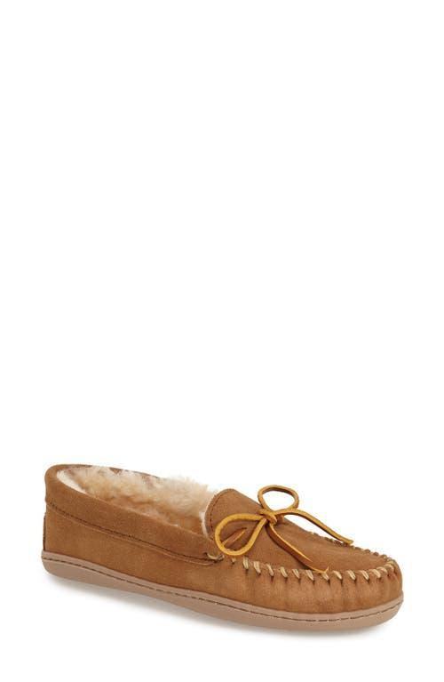 Minnetonka Womens Sheepskin Hardsole Slippers Product Image
