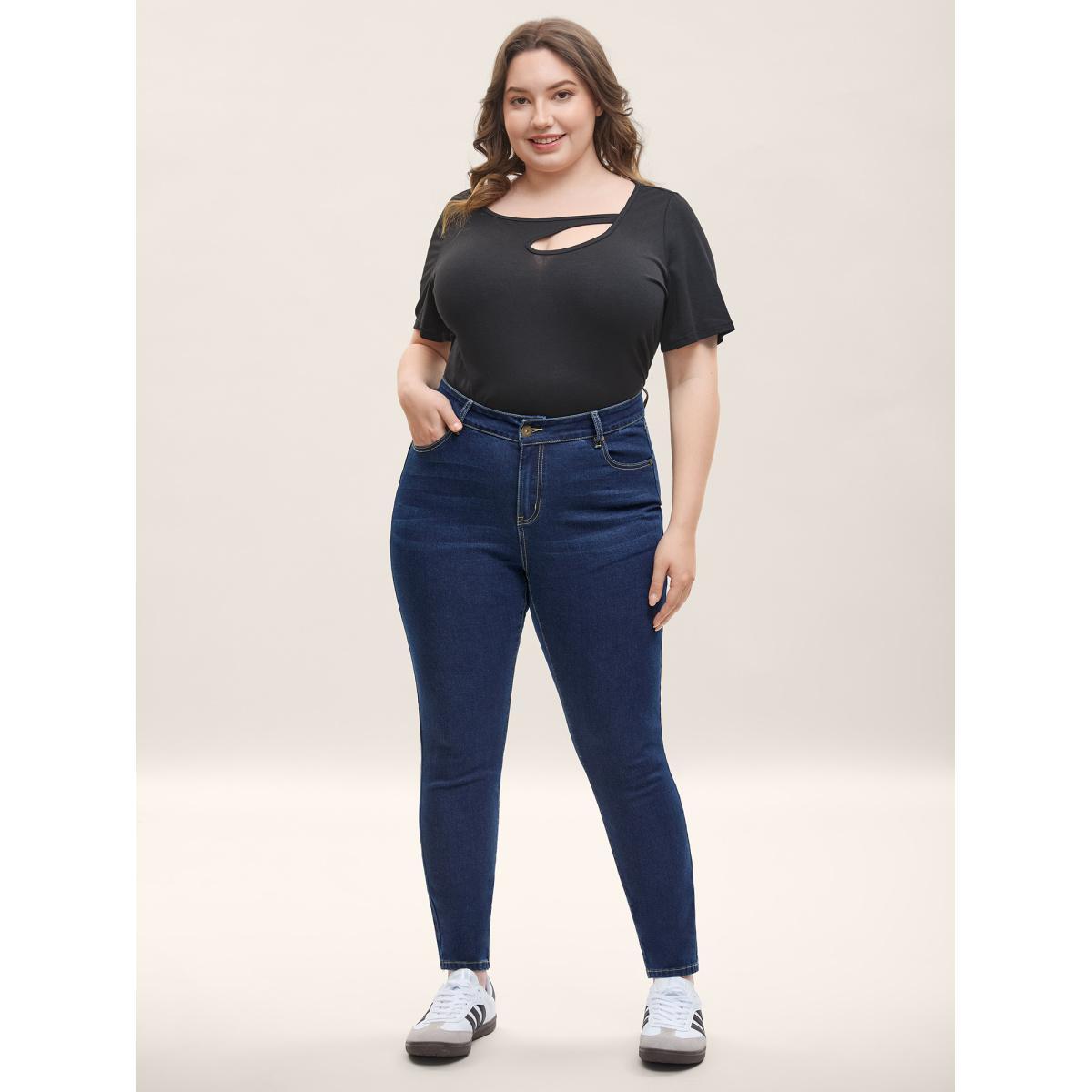 Plus Size Mid Rise Skinny-Fit Classic Jeans Women Denimindigo Medium stretch Slanted pocket Jeans BloomChic 24/3X Product Image