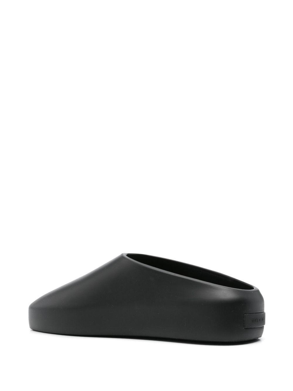logo-patch slippers Product Image