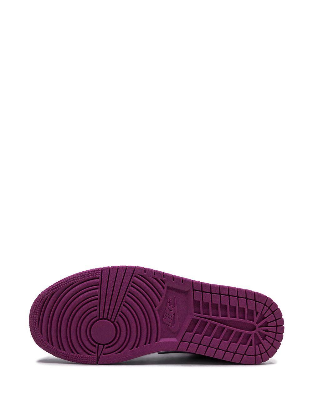 Air Jordan 1 Low SE "Fuchsia" sneakers Product Image