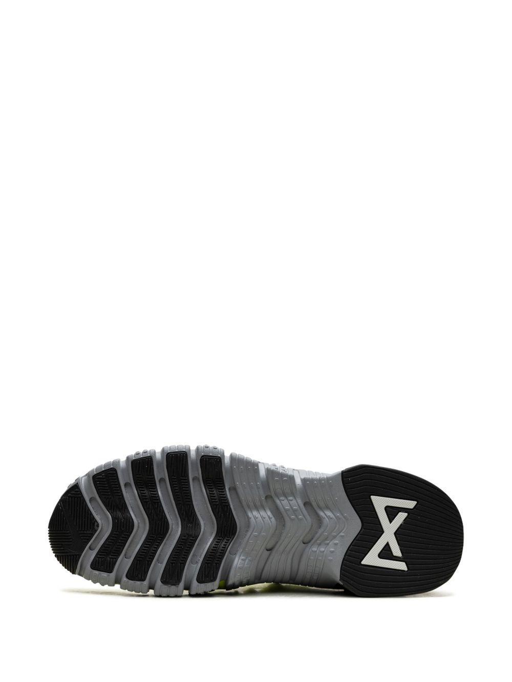 Free Metcon 5 "Volt/Wolf Grey" sneakers Product Image