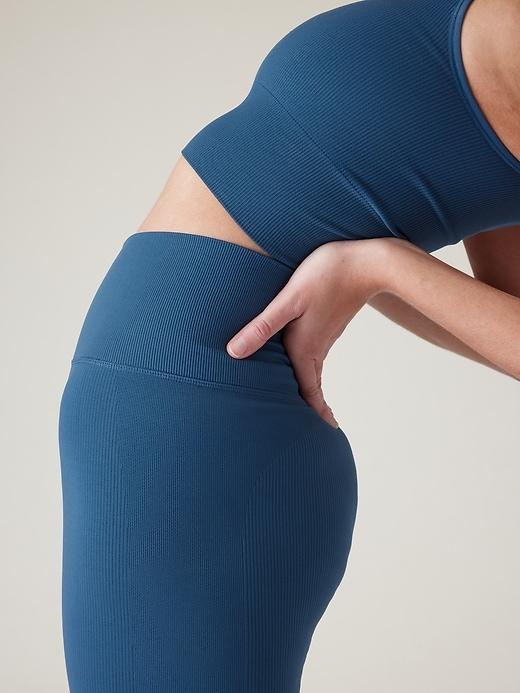 Aurora Seamless Legging Product Image