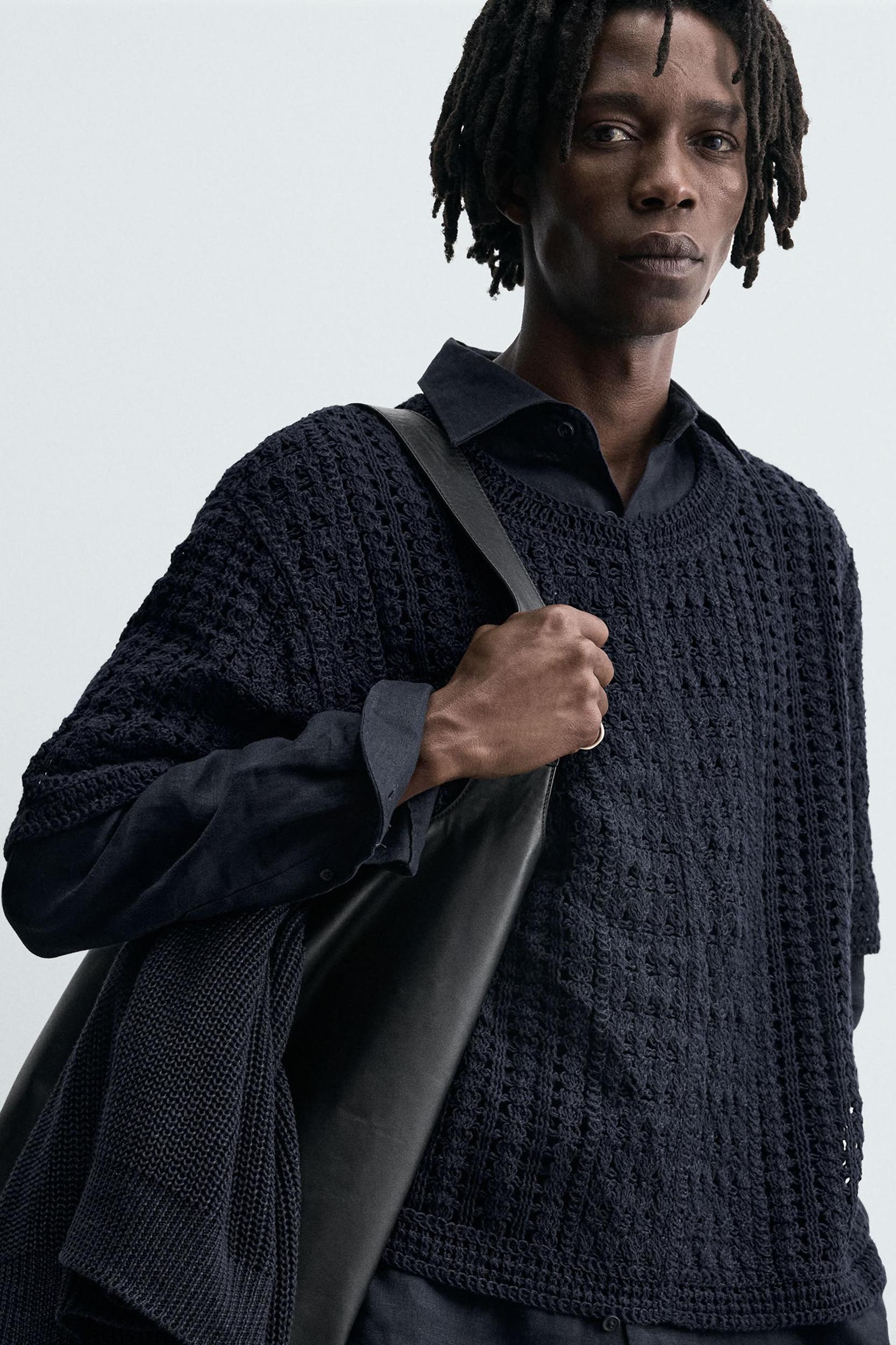 CROCHET TEXTURED T-SHIRT Product Image
