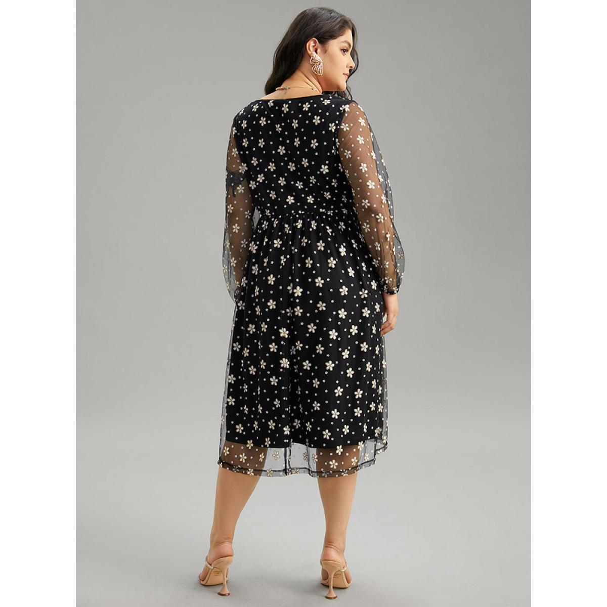 Plus Size Floral Lace Mesh Pocket Elastic Waist Dress Black Women Party Elastic cuffs Square Neck Long Sleeve Curvy Midi Dress BloomChic 10/M Product Image