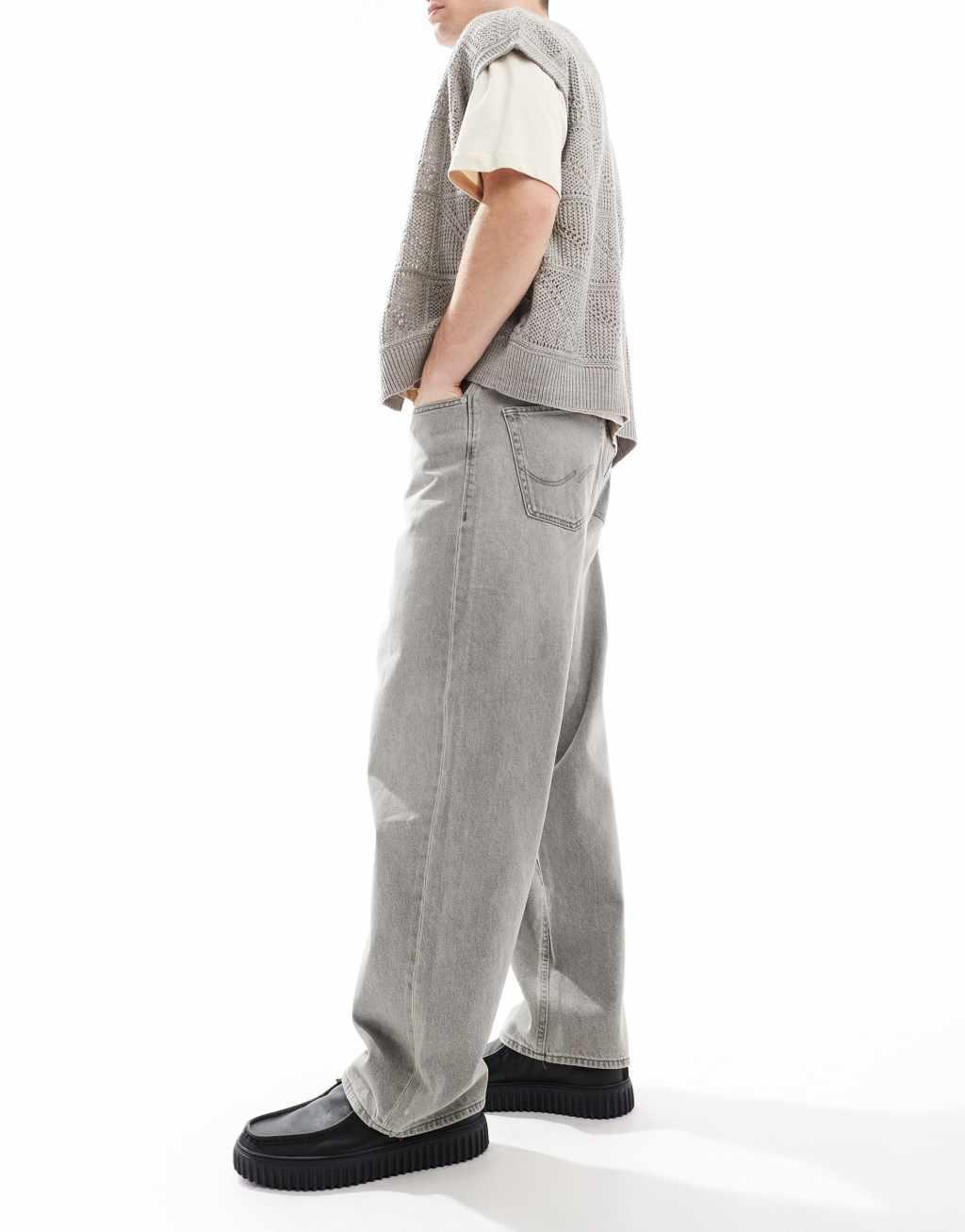 Jack & Jones ron skater fit jeans in gray wash Product Image