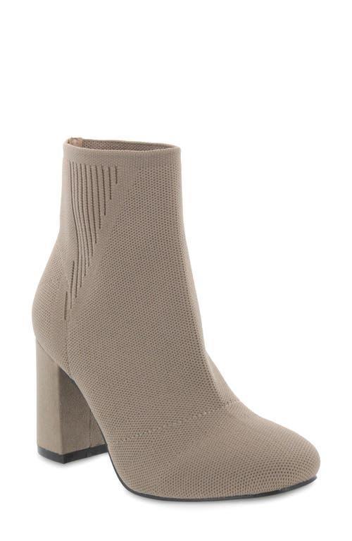 Mia Womens Braxton Block Heel Booties Product Image