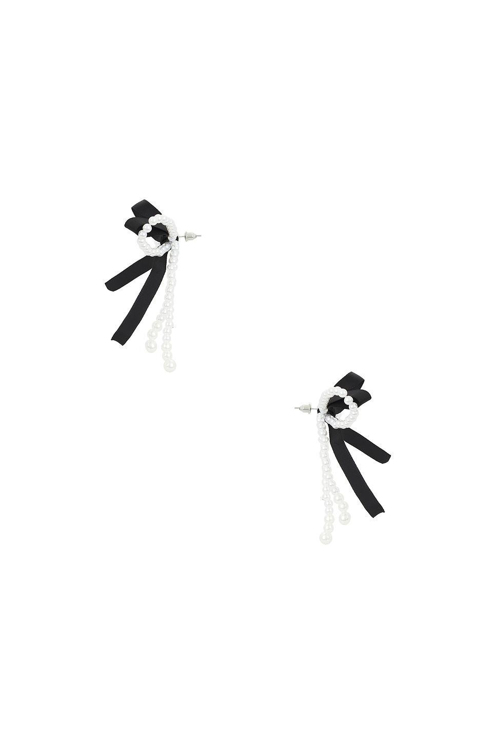 Nina Earrings Product Image