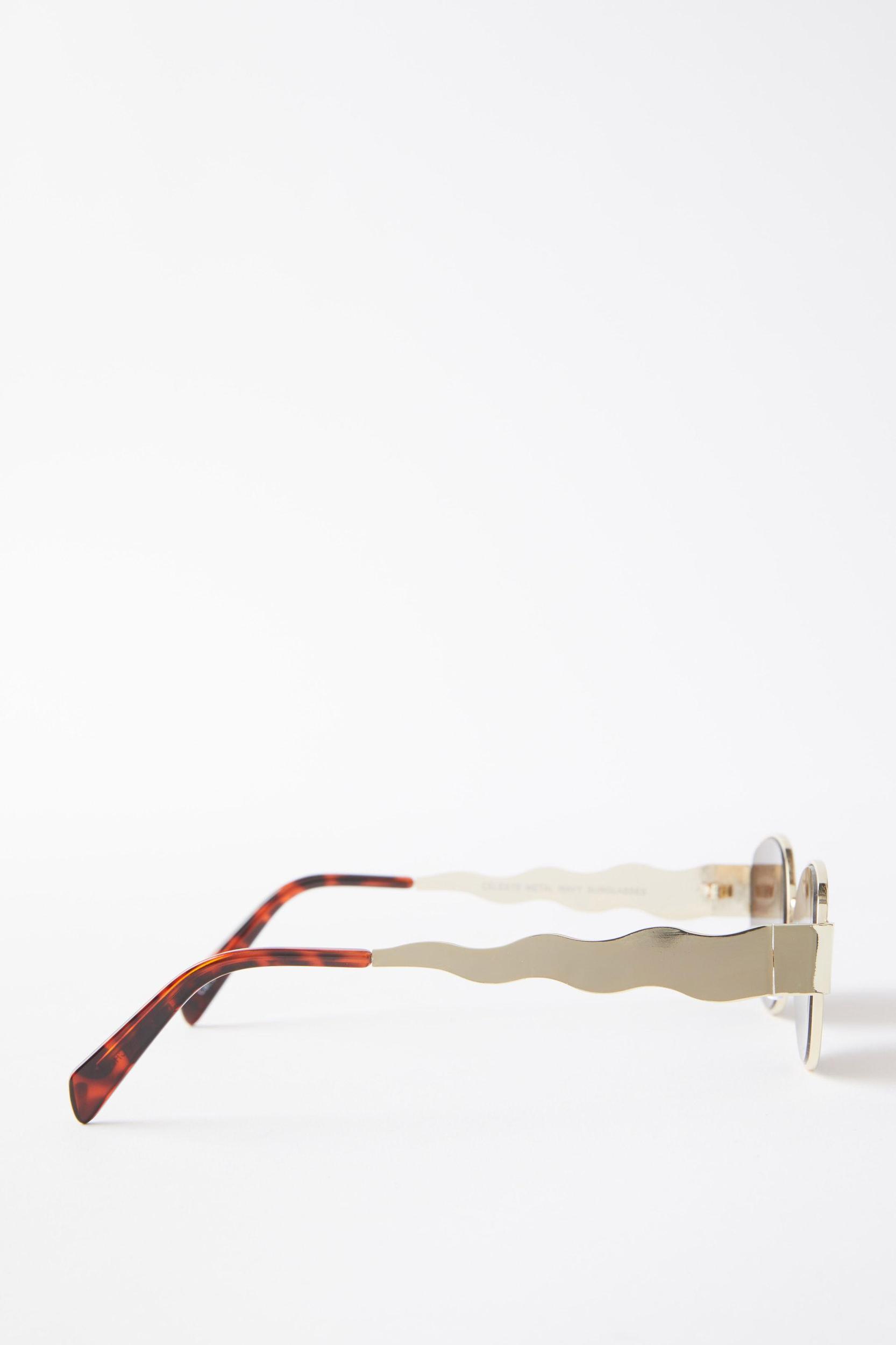 Celeste Metal Wavy Sunglasses Product Image