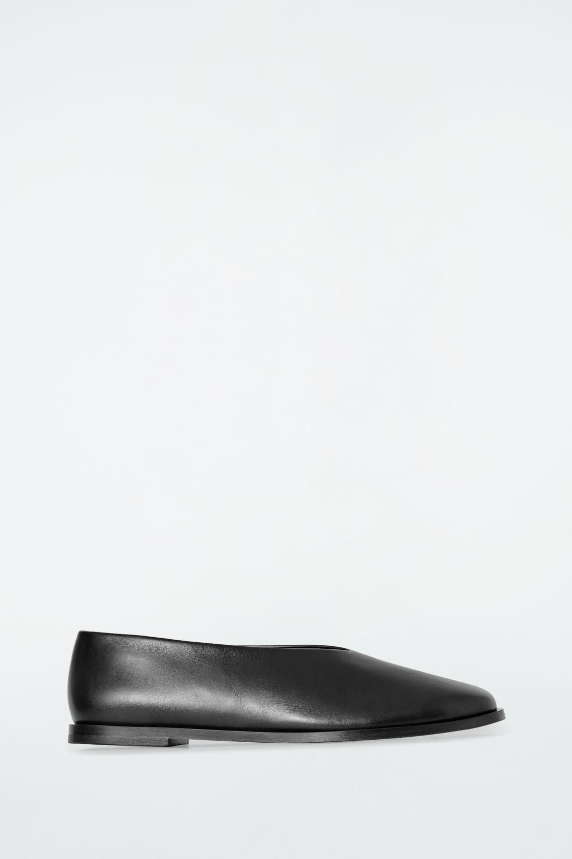 LEATHER BALLET FLATS Product Image