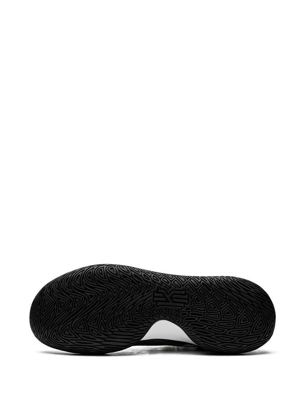 Kyrie Flytrap V "Black/White/Anthracite" sneakers Product Image