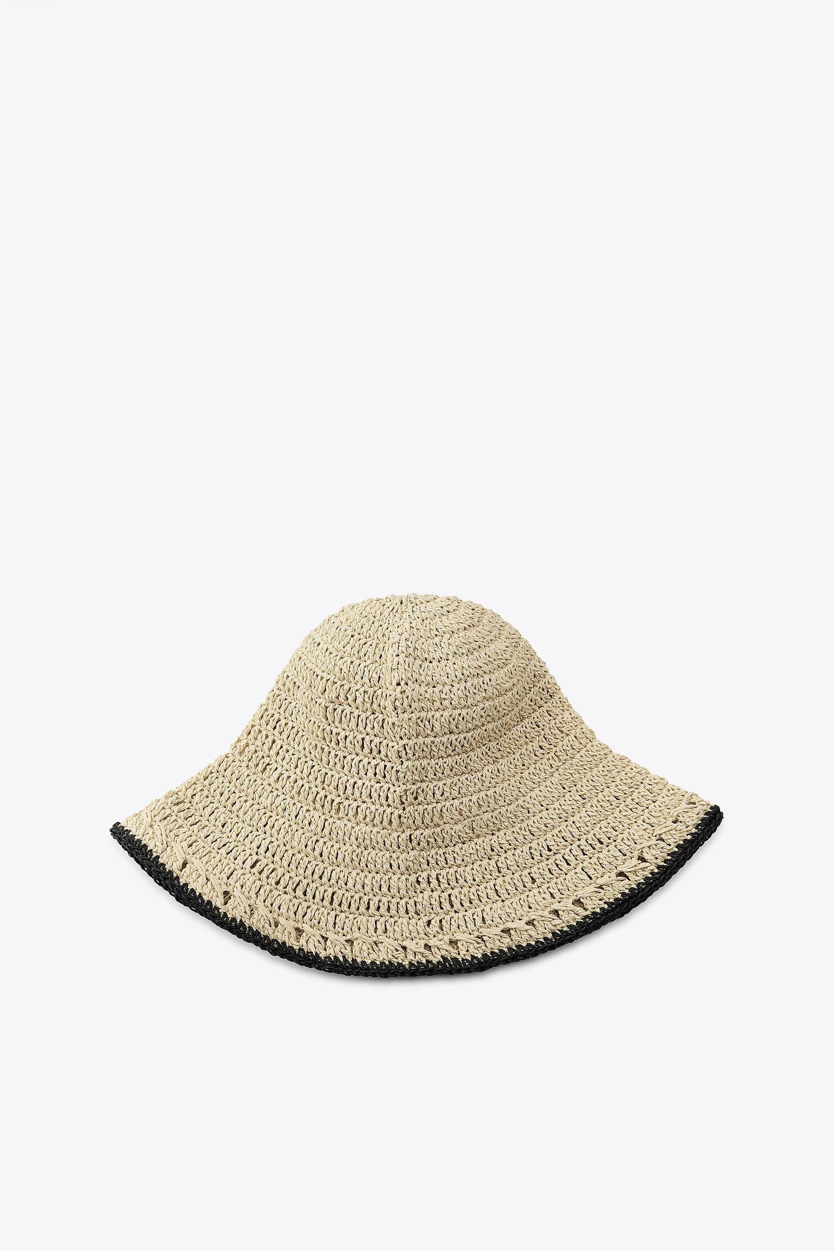 CONTRAST BUCKET HAT Product Image