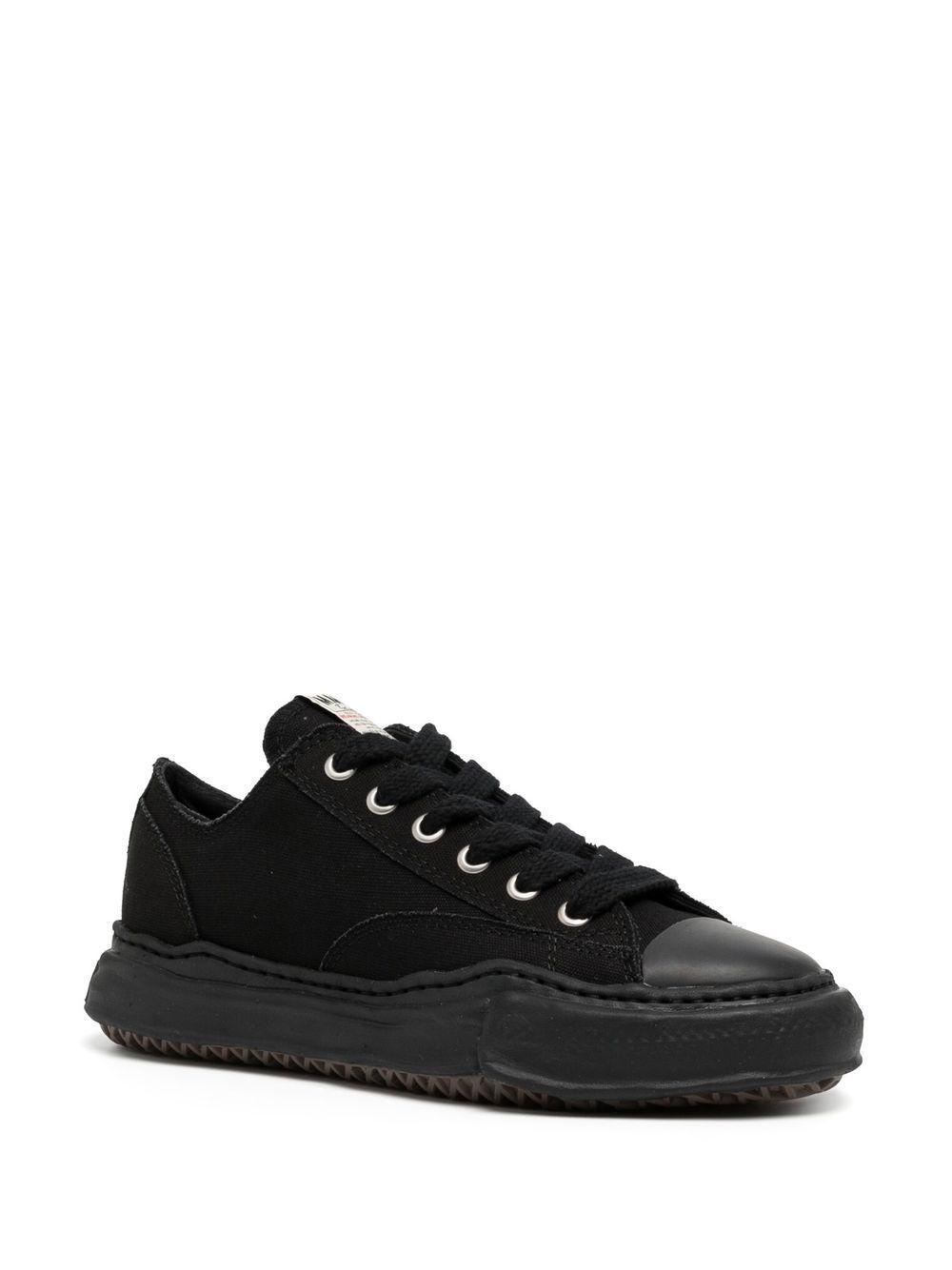 low-top canvas sneakers Product Image