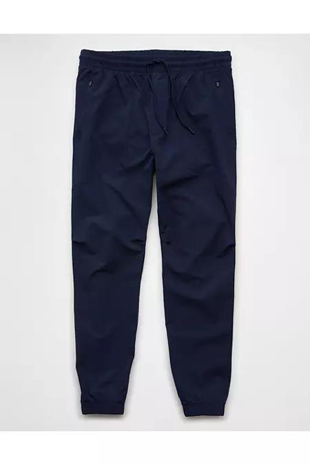 AE 24/7 Tech Jogger Men's Product Image