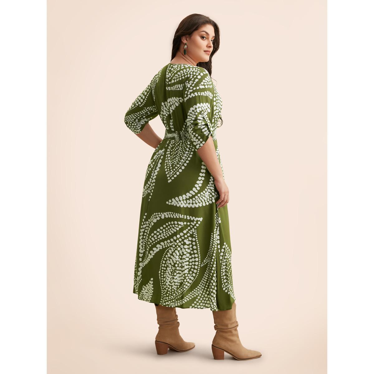 Plus Size Plants Print Shirred Tab Sleeve Dress Moss Women Elegant Shirred V-neck Elbow-length sleeve Curvy BloomChic 12/L Product Image