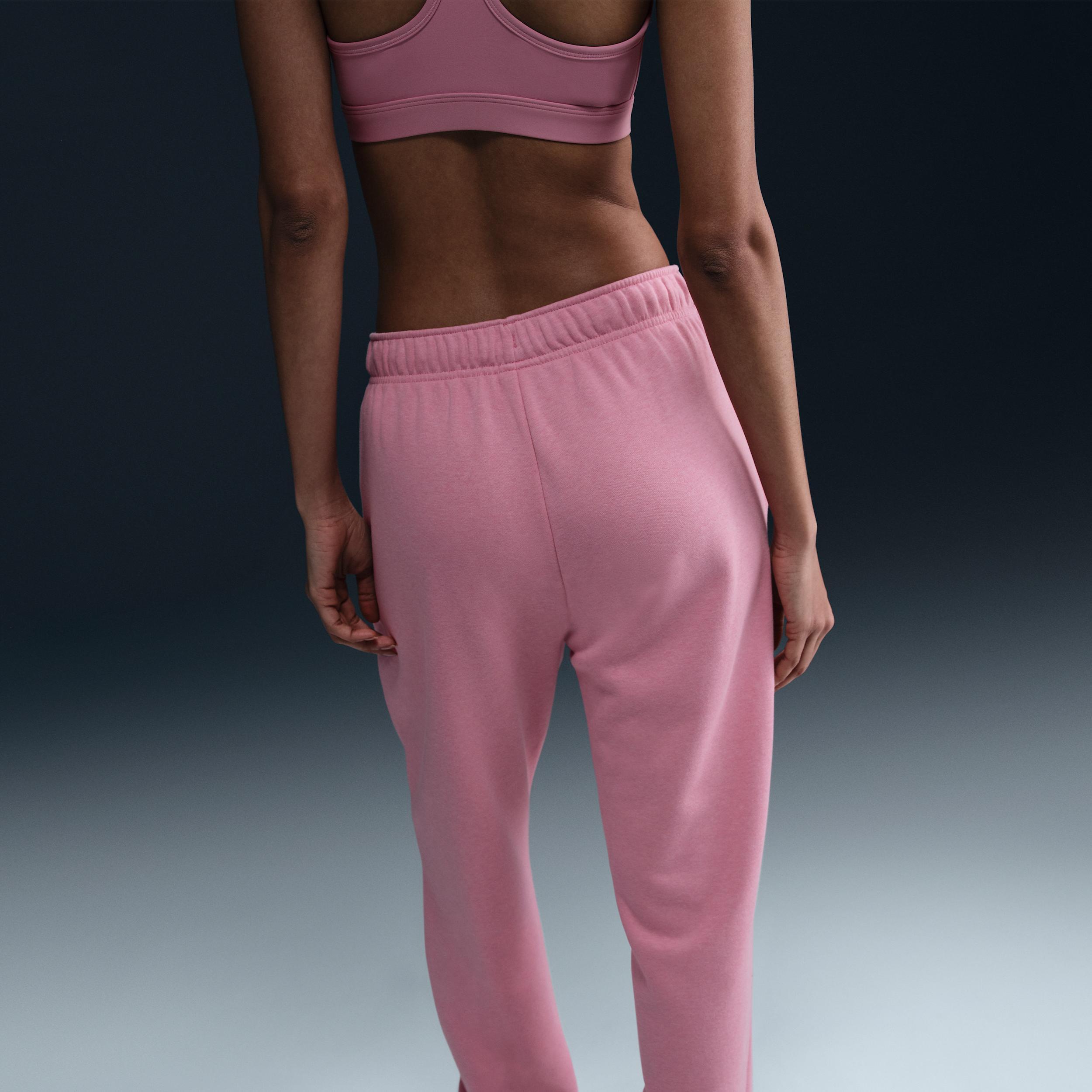 Women's Nike Sportswear Club Fleece Mid-Rise Oversized Sweatpants Product Image