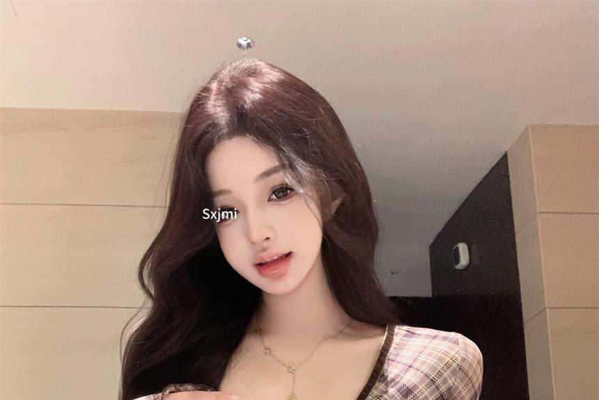 V-Neck Long Sleeve Plaid Crop T-Shirt Product Image