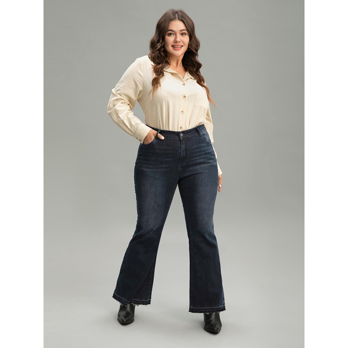 Plus Size Flare Leg Pocket Dark Wash Jeans Women Midnight Casual Plain Plain High stretch Pocket Jeans BloomChic 26/4X Product Image