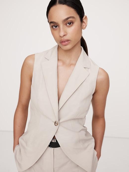 Hourglass Tencel™-Linen Vest Product Image