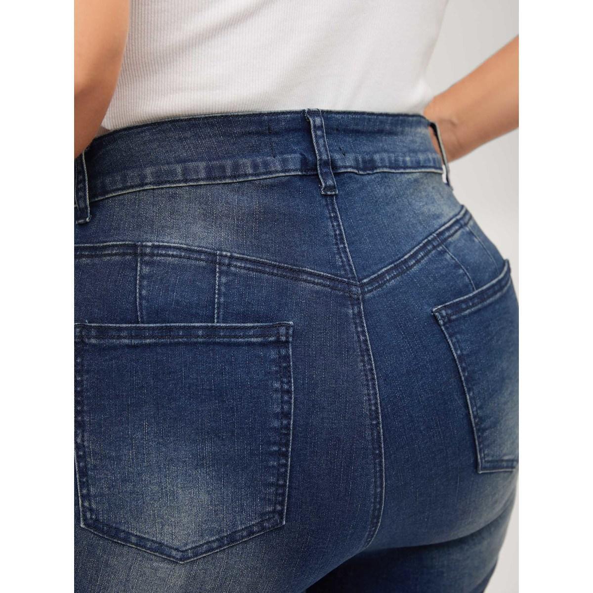 Plus Size Rolled Hem Skinny-Fit Denim Shorts Women Midblue High stretch Everyday-Casual Slanted pocket Denim Shorts BloomChic 10/M Product Image
