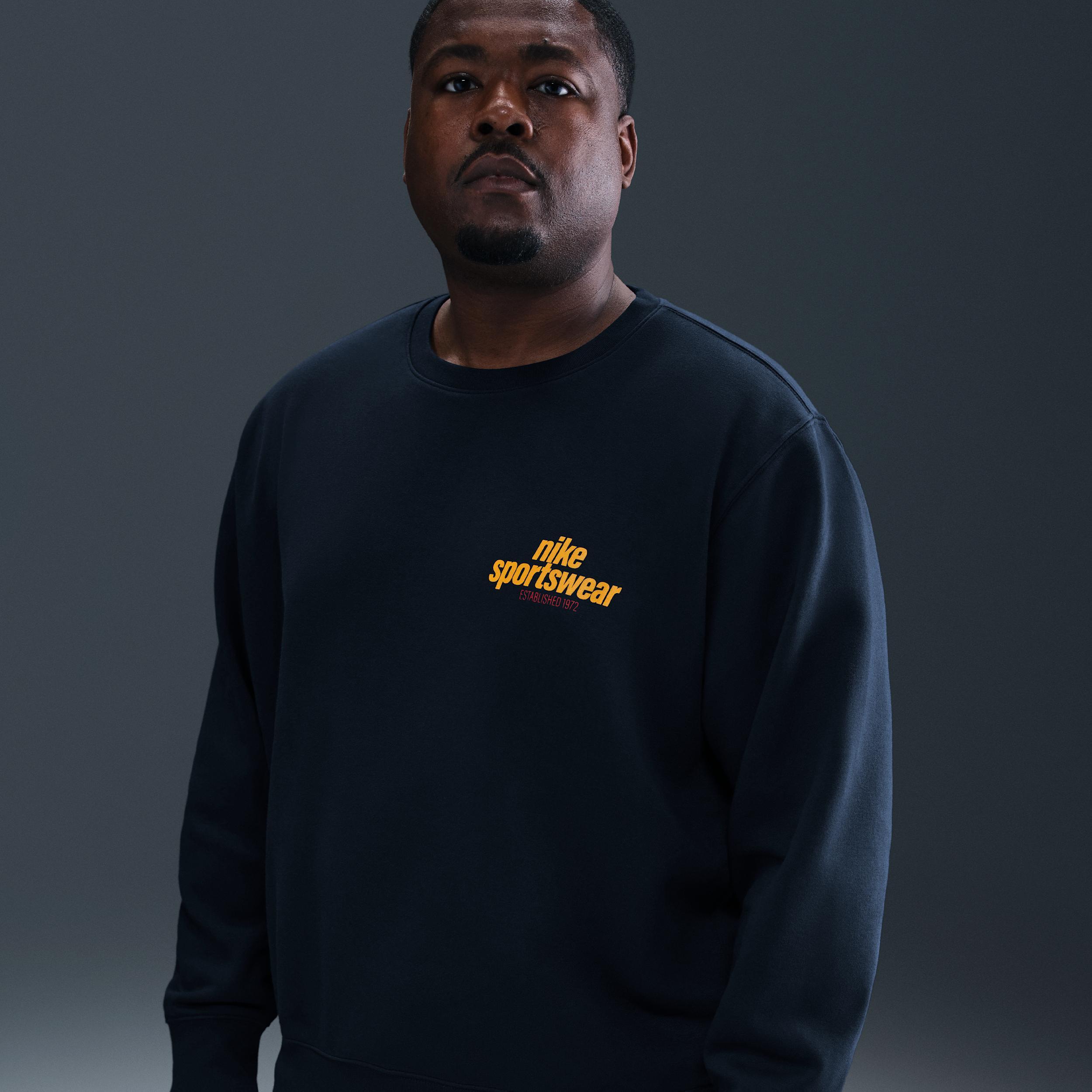 Nike Men's Club Fleece Crew Product Image
