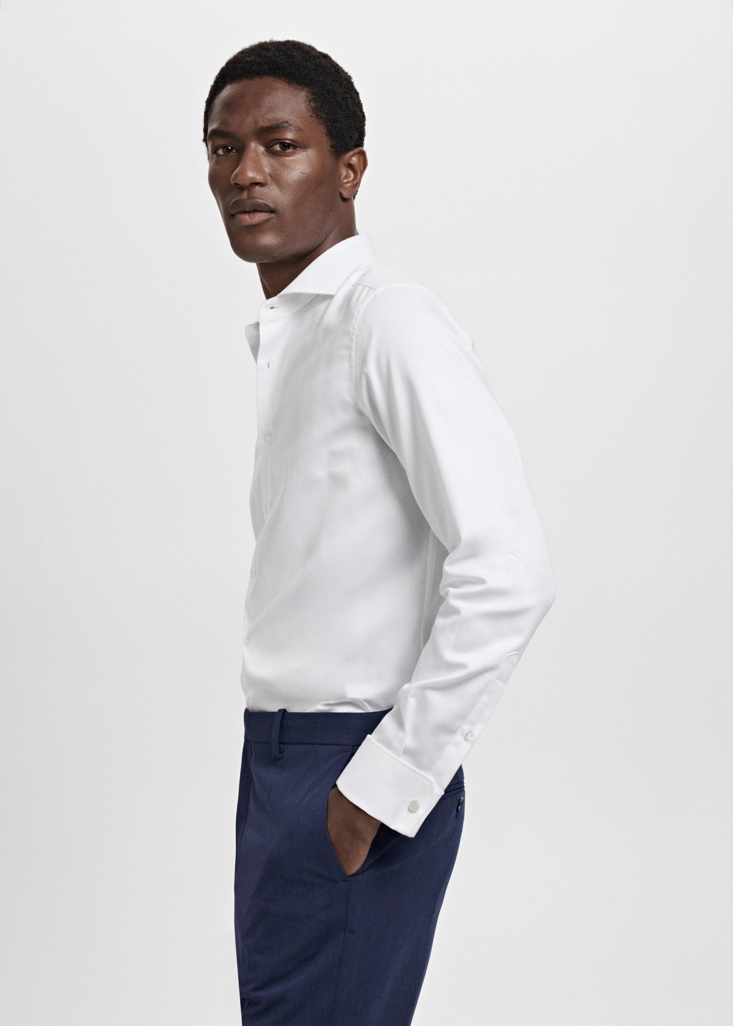 100% cotton slim-fit suit shirt - Men | MANGO USA Product Image