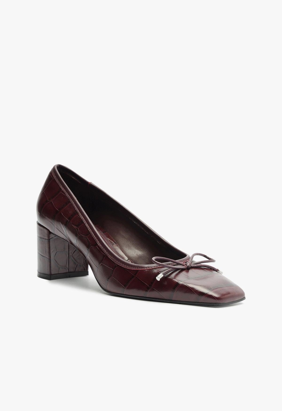 Arissa Pump Product Image