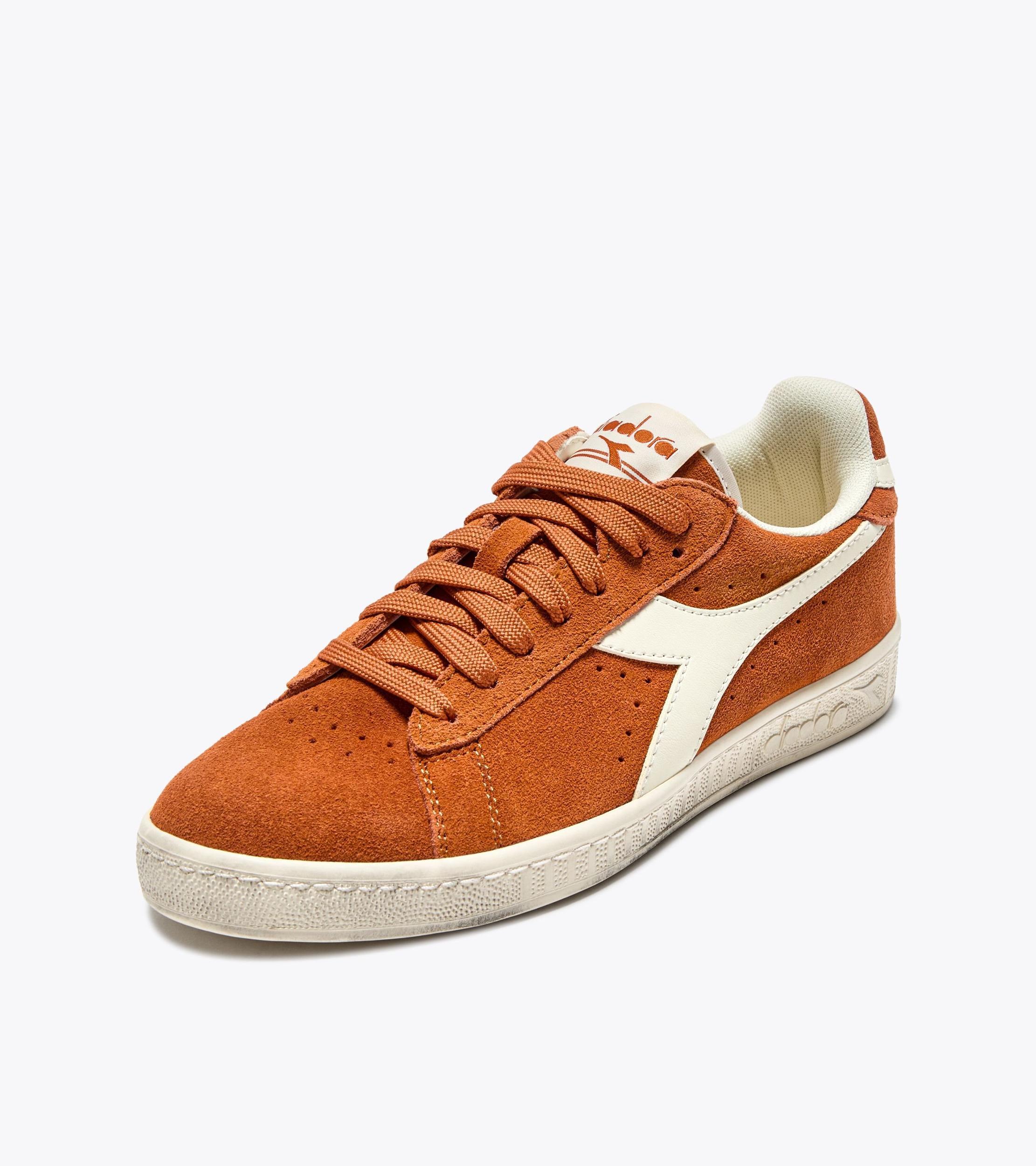 GAME L LOW SUEDE WAXED Product Image