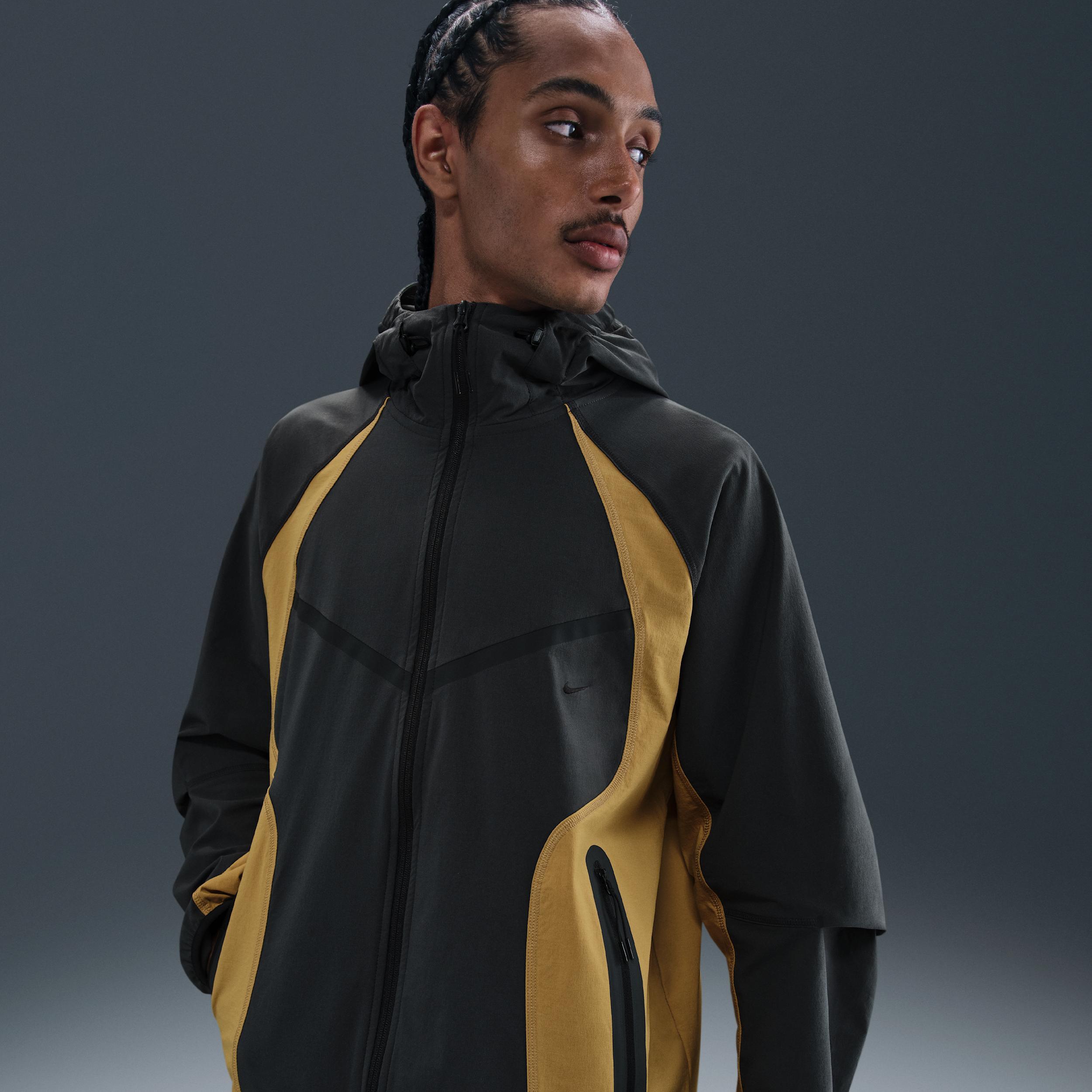 Nike Men's Tech Dri-FIT Woven Color-Block Windrunner Loose Jacket Product Image